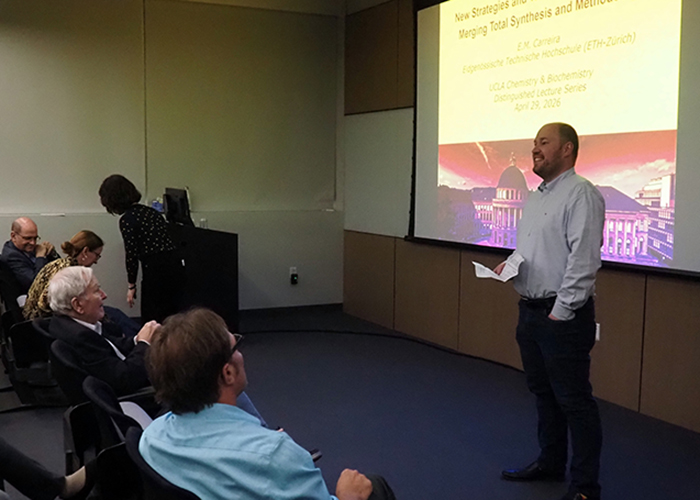 Department Chair Prof. Alex Spokoyny welcomed attendees.
