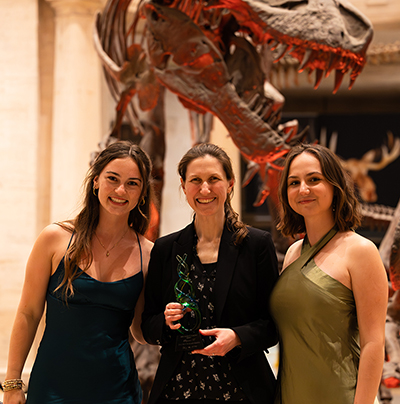 Seaborg Banquet Chairs Parker Powers and Ilinca Flacau with Kappel after the award ceremony.